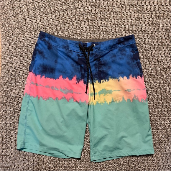 MEN’S HURLEY PHANTOM SWIM TRUNKS - Picture 1 of 6